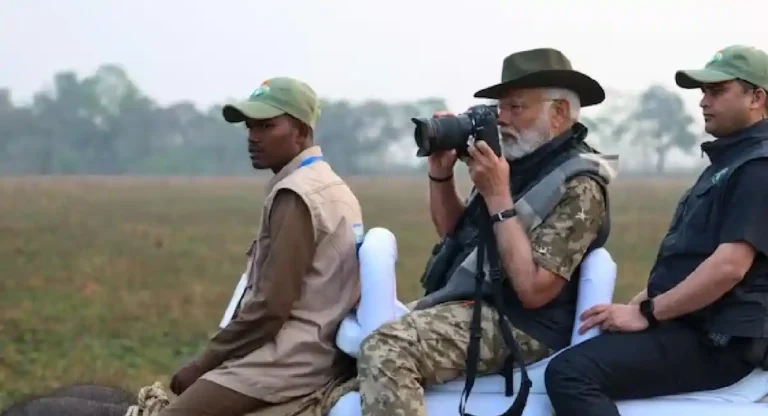 PM Modi Kaziranga : पंतप्रधान नरेंद्र मोदींनी केली आसाममधील काझीरंगा राष्ट्रीय उद्यानात जंगलसफारी