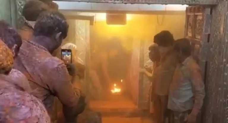 Ujjain Mahakal Mandir Fire : उज्जैनच्या महाकाल मंदिरात भीषण आग, 13 जण होरपळले