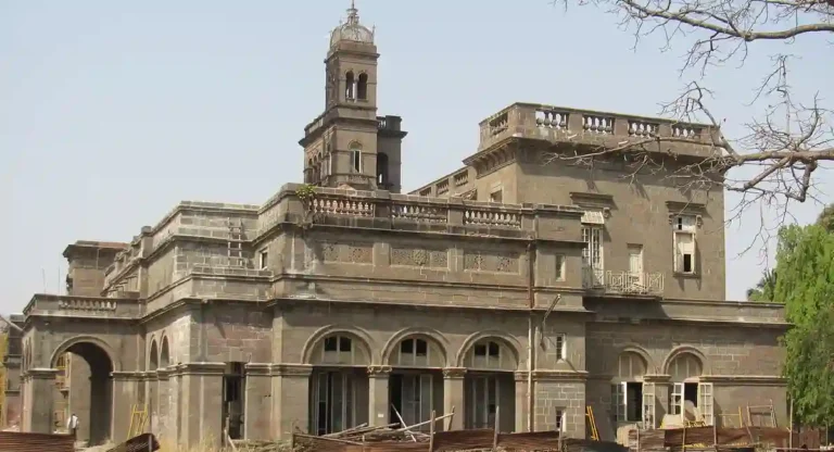 Pune University मधील औषधी वनस्पती उद्यानात दुर्मिळ वनस्पतींची लागवड