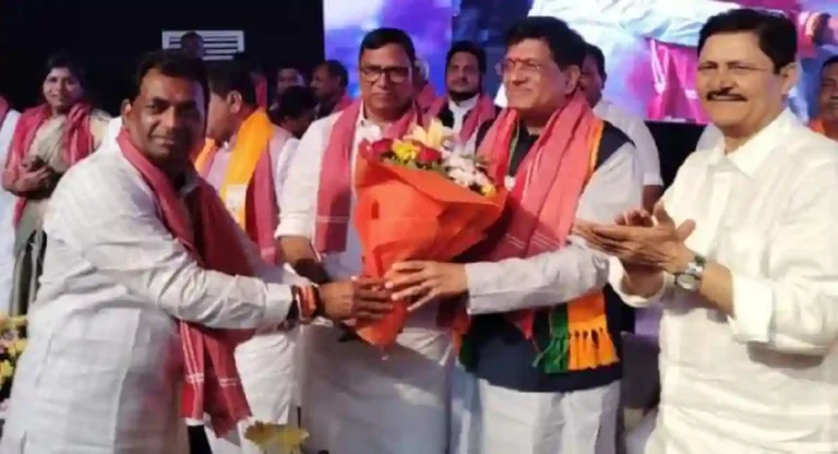 Piyush Goyal : केंद्रीय मंत्री पीयूष गोयलांच्या स्वागतासाठी मोठ्या संख्येने जमले उत्तर भारतीय बांधव