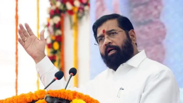 CM Eknath Shinde: “लखनऊमध्ये कोणाची तरी २०० एकर जमीन