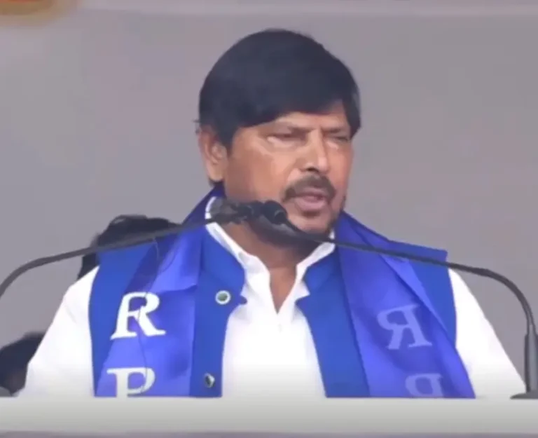 Ramdas Athawale:“कुणी कितीही केला कल्ला, तरी सुनेत्रा पवारच जिंकणार बारामतीचा किल्ला”,रामदास आठवलेंचा विरोधकांवर निशाणा