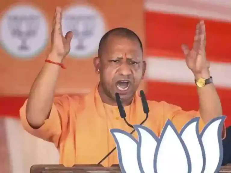 काँग्रेसमध्ये औरंगजेबाचा आत्मा घुसलाय, Yogi Adityanath यांचा हल्लाबोल