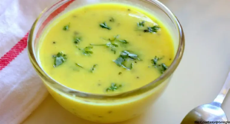 Kadhi Recipe : जूनमध्येही उकडतंय! मग उष्णता दूर करणारी ही सोपी कढी बनवून पाहा