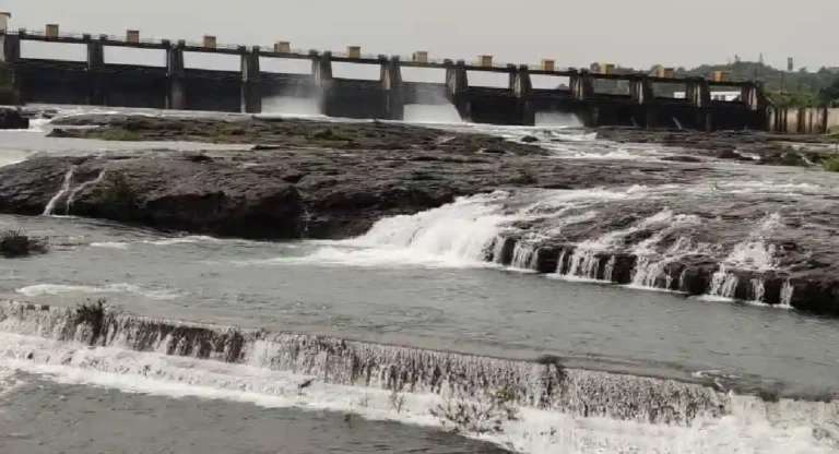 Khadakwasla प्रकल्पातील चार धरणांमध्ये मिळून सध्या फक्त ४.०८ टीएमसी पाणीसाठा शिल्लक