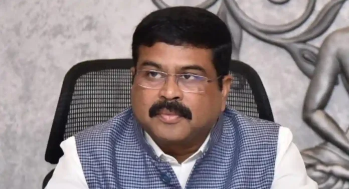 NEET परीक्षेत कुठलाही घोटाळा नाही, Dharmendra Pradhan यांनी फेटाळले आरोप