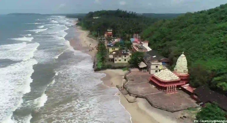 Ratnagiri : समुद्राच्या लाटांमुळे गणपतीपुळे मंदिराच्या संरक्षक भिंतीची पडझड