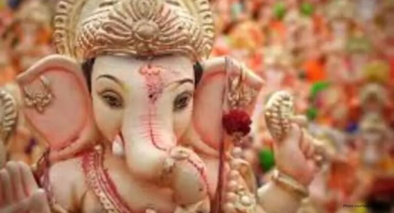 Happy Ganesh Chathurthi Wishes: प्रियजनांना द्या गणेशचतुर्थीनिमित्त आनंददायी शुभेच्छा !