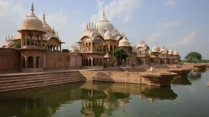 Mathura Tourist Places: तुम्ही मथुरेला जाताय? तर 'हे' नक्की वाचा