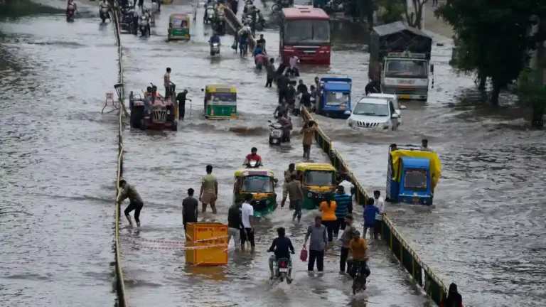 Pune Rain Update: पुण्यात रेकॅार्डब्रेक पाऊस, ३४ वर्षाचा रेकॉर्ड मोडला