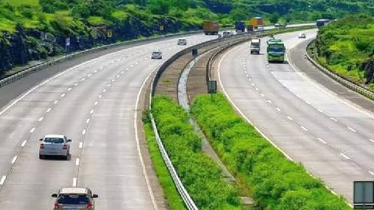 Samriddhi Highway वरील दोन लाख झाडे जगवणार रस्त्यावर पडलेले पावसाचे पाणी; काय आहे योजना ?