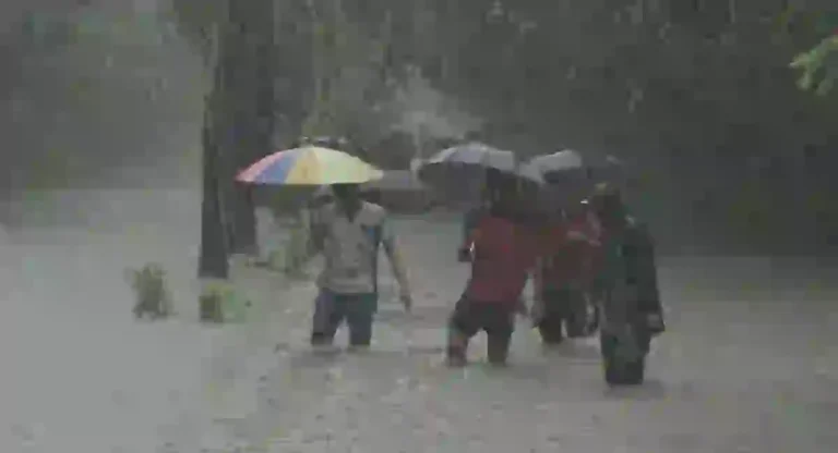 Mumbai Rain : मंगळवारी अतिमुसळधार पावसाचा इशारा; मुंबईतील सर्व शाळा, महाविद्यालयांना सुट्टी जाहीर