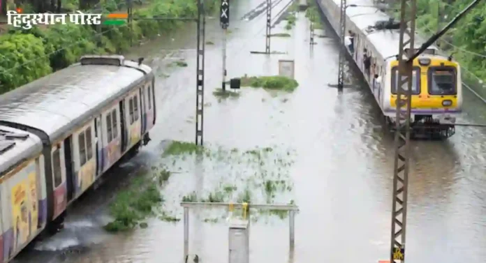 Mumbai Local Train : रेल्वेप्रवाशांनो कृपया लक्ष द्या! मुसळधार पावसातही आता लोकल वेगाने धावणार
