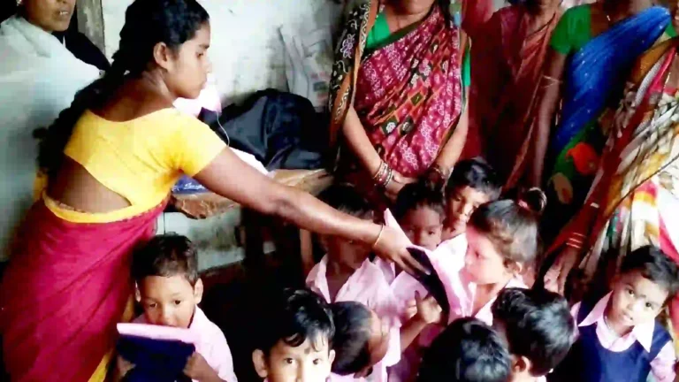 Anganwadi मदतनीसांची १४ हजार रिक्त पदे भरणार