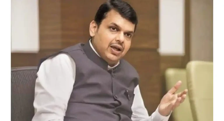 Devendra Fadnavis यांनी शिवरायांनी सुरत लुटली नसल्याच्या वक्तव्याचा केला खुलासा; म्हणाले…