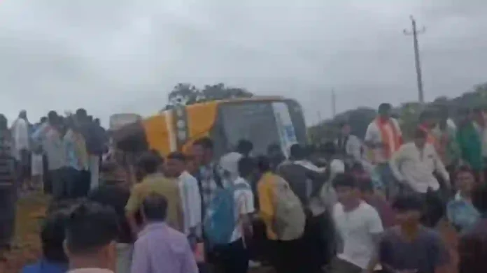 School Bus Accident: बेळगावात विद्यार्थ्यांना घेऊन जाणारी स्कूलबस उलटली; सहा विद्यार्थी गंभीर जखमी