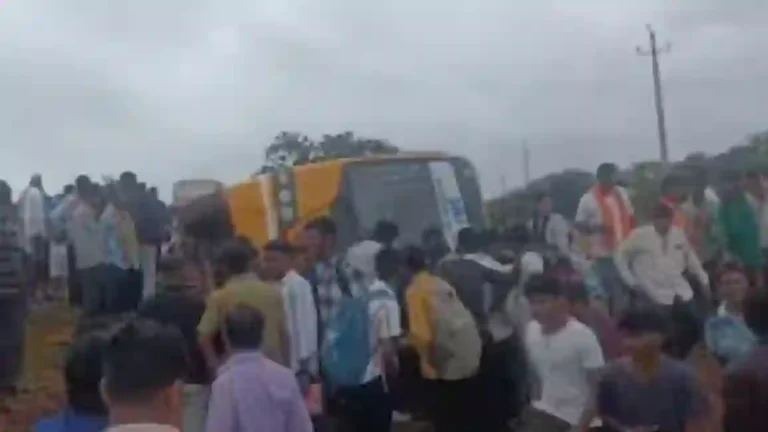 School Bus Accident: बेळगावात विद्यार्थ्यांना घेऊन जाणारी स्कूलबस उलटली; सहा विद्यार्थी गंभीर जखमी