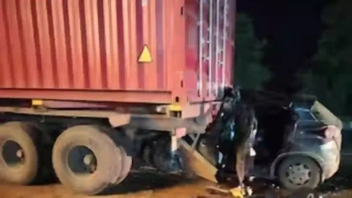 Nashik Accident : वडिलांच्या अंत्यविधीसाठी जाणाऱ्या दोन मुली, जावयावर काळाचा घाला; मालेगावातील हृदयद्रावक घटना