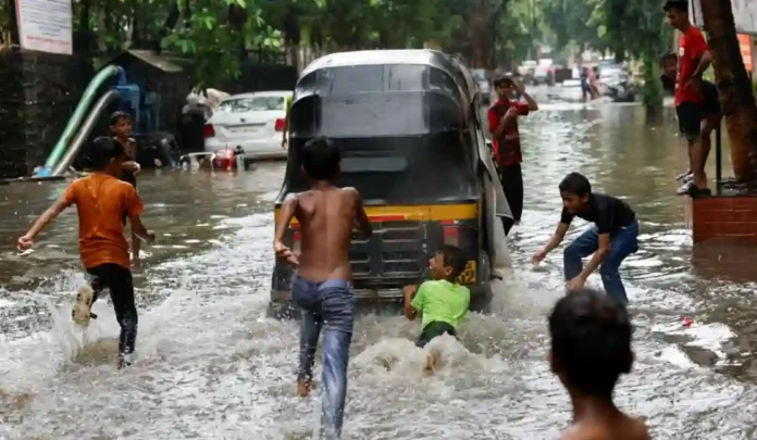 Maharashtra Rain : मुंबईत पावसाची काय स्थिती? कुठे मुसळधार? हवामान विभागाचा अंदाज काय सांगतो?