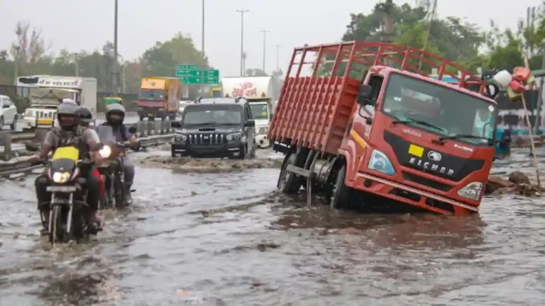 Delhi Rain : दिल्लीसह २६ राज्यांमध्ये अतिवृष्टीचा इशारा!