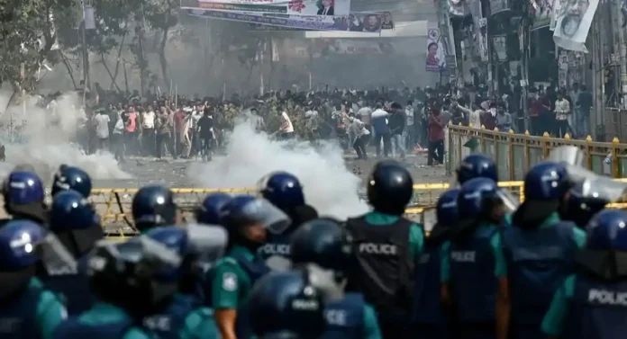 Bangladesh Protests : पश्चिम बंगालमधील बांगलादेशच्या सर्व सीमा सील; रेल्वे-विमान सेवा स्थगित