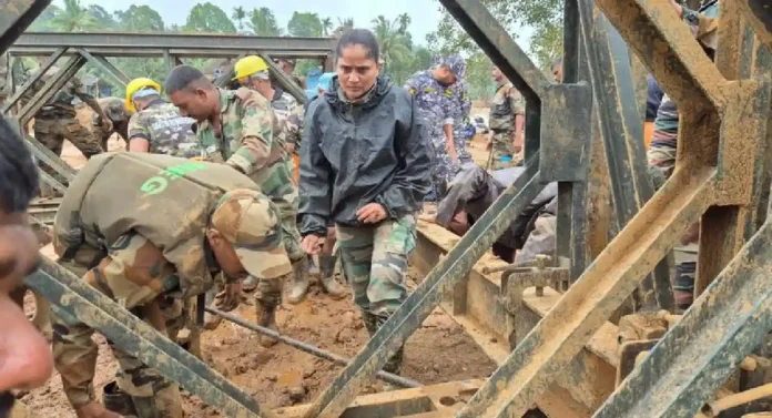 Wayanad Landslide : वायनाडच्या बचावकार्यात 'या' मराठमोळ्या महिला अधिकाऱ्याचे मोलाचे योगदान