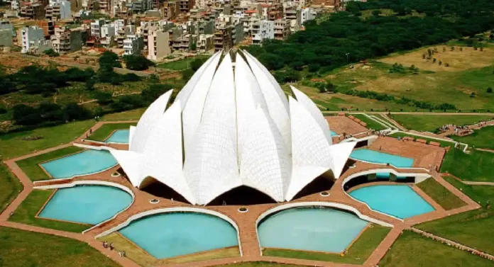 सुंदर वास्तुरचनेचा आविष्कार Lotus Temple