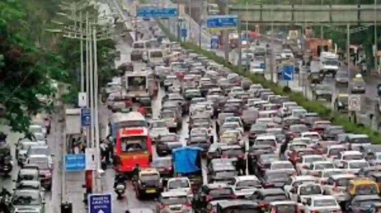 Sion Bridge : वाहतुकीसाठी सायन पूल बंद! ऑफिसला जाणारे कर्मचारी वाहतुक कोंडीत अडकले