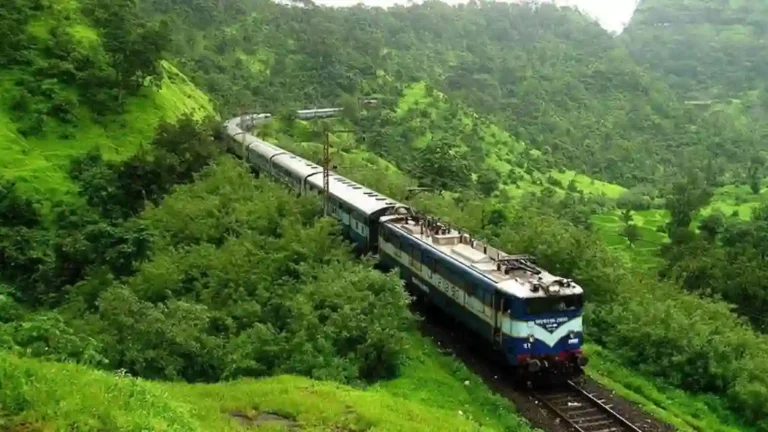 Konkan Railway: खोळंबलेल्या एसटीमुळे कोकण रेल्वेचा चाकरमान्यांना मदतीचा हात; आणखी एका विशेष रेल्वेची घोषणा