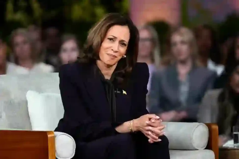 Kamala Harris : डोनाल्ड ट्रम्प यांच्यानंतर आता कमला हॅरिस यांच्या कार्यालयावर गोळीबार