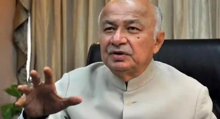 गृहमंत्री असताना काश्मीरला जायला भीती वाटायची; Sushilkumar Shinde यांच्या वक्तव्याने काँग्रेसची गोची