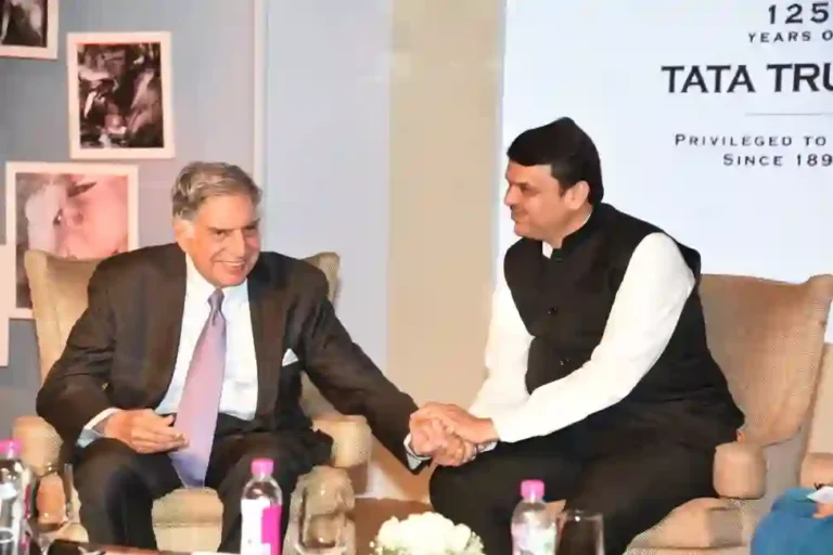 Ratan Tata Death : “ही महाराष्ट्राची, देशाची मोठी हानी आहे”, रतन टाटा यांच्या निधनानंतर फडणवीसांची श्रद्धांजली