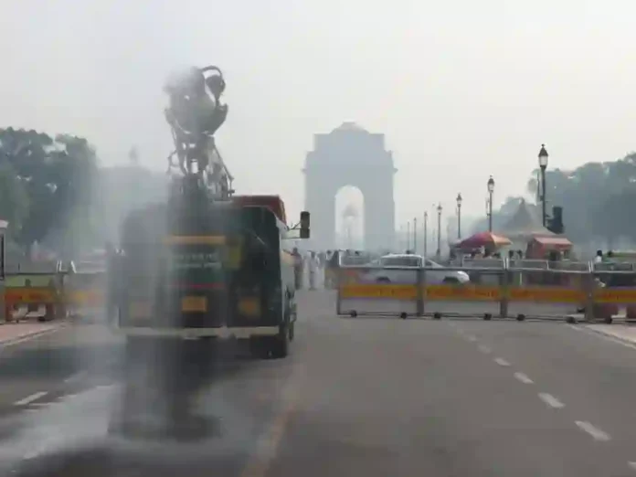 Delhi Air Pollution: दिल्लीतील AQI 367 च्या वर; यमुनेच्या काठावर छठपूजेस बंदी, त्वचाविकाराचा धोका वाढला