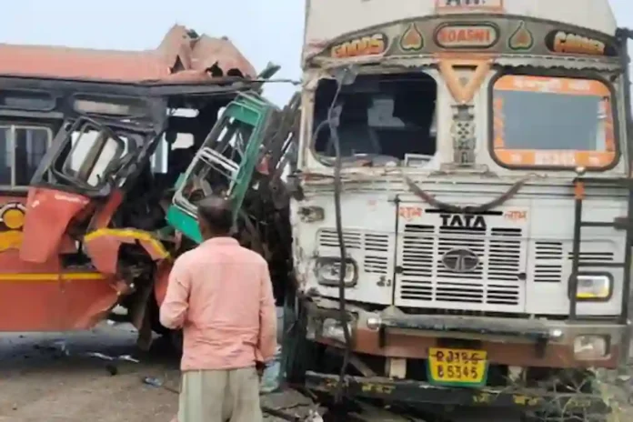 Accident News: रत्नागिरीमध्ये भीषण अपघात; एसटी, कार, ट्रक आणि दुचाकीची जोरदार धडक!