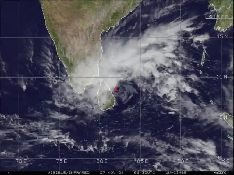 Cyclone Fengal Alert : प्रचंड वेगानं धडकणार फेंगल चक्रीवादळ; या’ 4 राज्यांमध्ये हाय अलर्ट