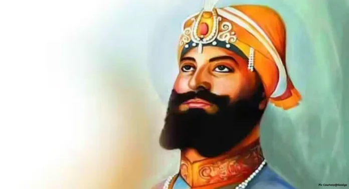 खालसा पंथाची स्थापना करणारे शिख धर्मगुरु Guru Gobind Singh यांचा प्रेरणादायी जीवनप्रवास तुम्हाला माहिती आहे का ?