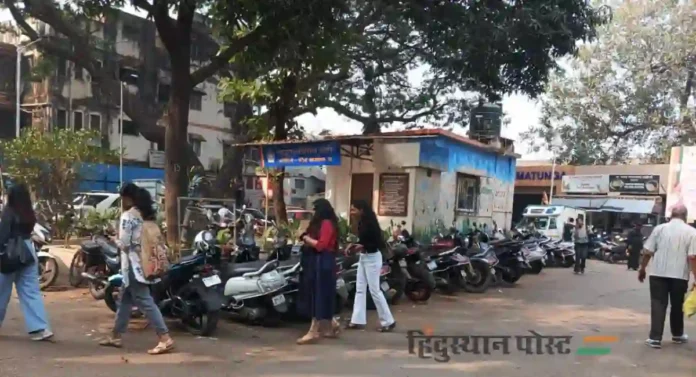 Matunga Car Parking : माटुंग्यातील त्या वाहनतळाचा झाडांनी अडवला मार्ग, वृक्ष प्राधिकरणाच्या  परवानगीसाठी अडकला प्रकल्प