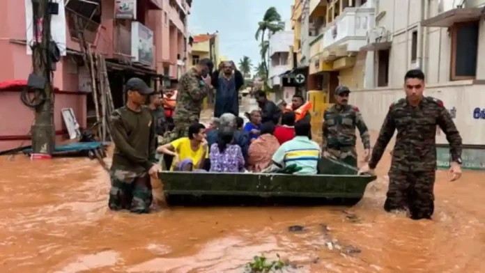 Cyclone Fengal: ‘फेंगल’मुळे जनजीवन विस्कळीत; वादळाचा जोर ओसरला