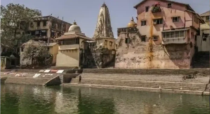 Walkeshwar Banganga : बाणगंगा परिसरातील आरतीला होत आहे विरोध; व्यवस्थापन घेणार पोलीस अधिकाऱ्यांची भेट