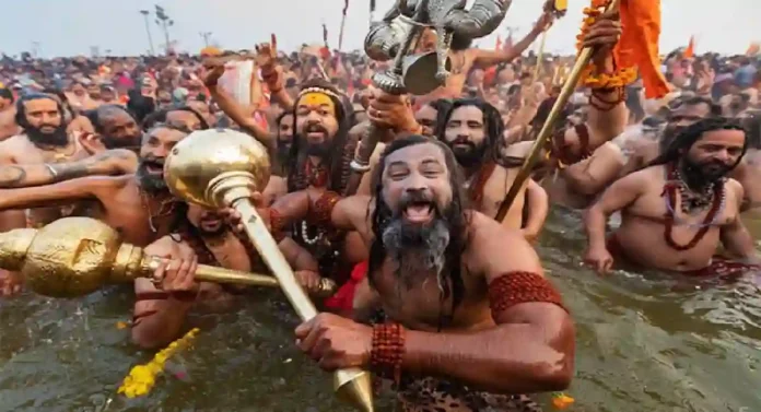 Mahakumbh Mela 2025 : नागा साधूंचा इतिहास आणि जीवनशैली : एक विशेष दृष्टिकोन