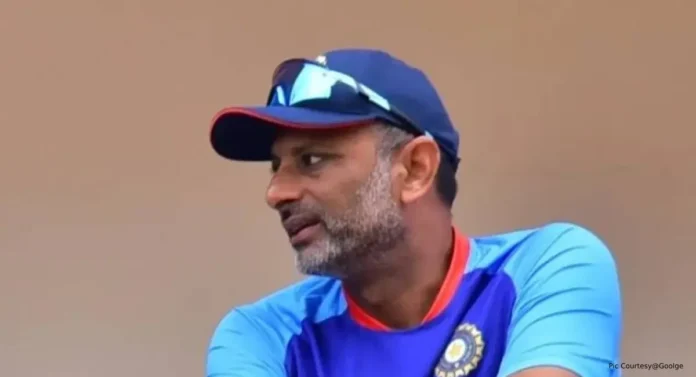 Indian Cricket Team : भारतीय संघाला अखेर मिळाले फलंदाजीचे प्रशिक्षक, सितांशू कोटक यांची वर्णी