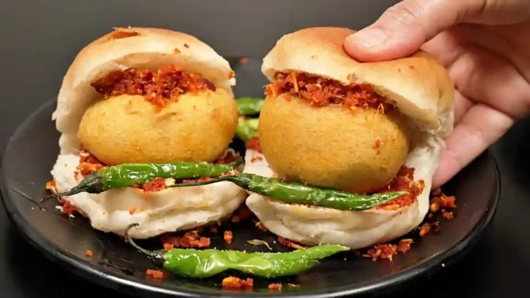 World’s 50 Best Sandwiches : वर्ल्ड्स ५० बेस्ट सँडविचेसमध्ये एकमेव भारतीय पदार्थ ‘वडापाव’ला स्थान