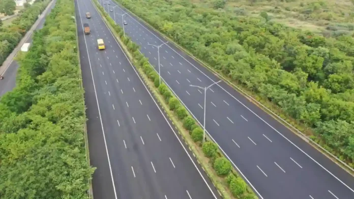 Mumbai-Pune Expressway वरील अपघात किती टक्क्यांनी वाढले ? पोलिसांनी सांगितली आकडेवारी