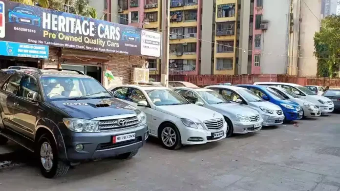 Expensive Car : मुंबईकरांनी सरत्या वर्षात केला महागड्या कारचा विक्रम; 1400 वाहनांची नोंदणी