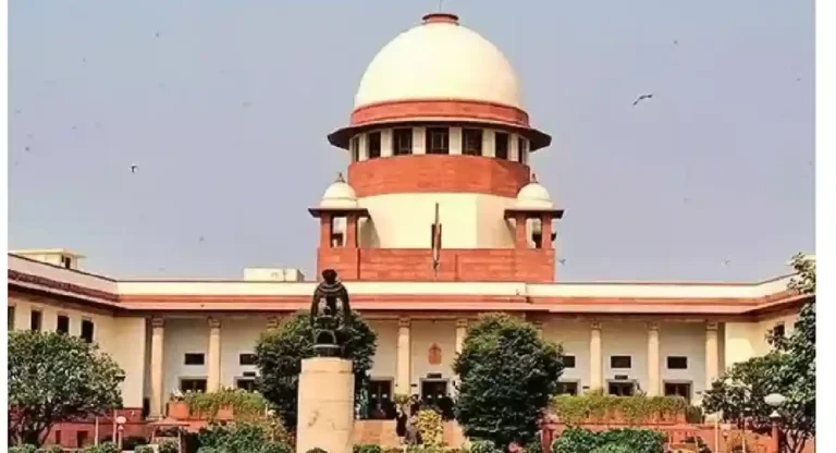 वारंवार जामीन अर्ज करणाऱ्याला Supreme Court ने ठोठावला २ लाख रुपयांचा दंड; पोलिसांना अटक करण्याचा आदेश