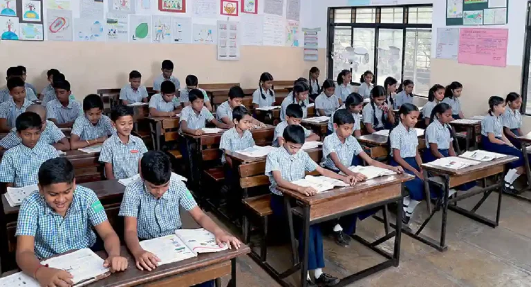 Marathi Schools ना विद्यार्थीसंख्येचे ग्रहण; ९८६ शाळांची पटसंख्या एक आकडी