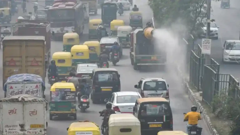 Delhi Pollution: दिल्लीत ‘या’ वाहनांना पेट्रोल-डिझेल मिळणार नाही; 31 मार्चपासून नियम लागू